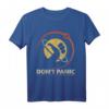 42 Answer to Life Universe Everything Don't Panic Lustiges T-Shirt - Klassisch geschnitten, doppelt genähter Saum, perfektes Geschenk für Science-Fiction Fans