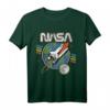NASA Blast Off Retro Rainbow Stripes Graphic T-Shirt - Offiziell lizenzierte Weltraum-Mode für NASA Fans
