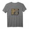 HapOwl Leopard Pattern Fill Logo T-Shirt - Lizenzierte Feierkleidung für den besonderen Anlass