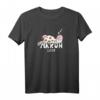 Witziges Kuh Wortspiel Akku Leer T-Shirt – Lustiges Design für Chillen, Schlafen & Pausen, Perfekt für Kids, Teens & Erwachsene