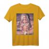 Heißes Mädchen mit Pistolen T-Shirt - Sexy Pinup-Girl Grafik für Männer und Frauen, modisches Statement
