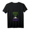 Damen UFO T-Shirt mit V-Ausschnitt - Ancient Alien Astronaut Pyramid Theorist für UFO- und Alien-Fans