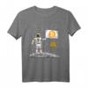 Bitcoin T-Shirt Astronaut To The Moon Blockchain – Perfektes Geschenk für Krypto-Fans, Miner & Trader zu Geburtstag, Ostern & Weihnachten