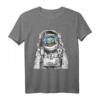 Fischbecken im Raumanzug Astronaut Goldfisch Weltraumgrafik T-Shirt – Für Science Fiction Liebhaber und Raumfahrtfans