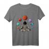 Astronaut macht Yoga im Universum - Weltraum Galaxie Yoga T-Shirt für Yogis und Raumfahrtfans, perfektes Geschenk für Yogapartner & Lehrer