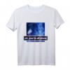 Streetwear Vaporwave Astronaut T-Shirt mit Glitch und VHS Ästhetik – Perfekt für Retro-Fans, Einsamkeit und kreative Styles