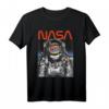 NASA Vintage Astronaut Moon Walk Reflection Graphic T-Shirt - Offizielles NASA Merchandise für Raumfahrtfans