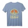 Science Doesn't Care What You Believe - Lustiges Wissenschafts T-Shirt mit Mikroskop & Formeln für Lehrer, Wissenschaftler & Studenten