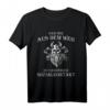 Geh mir aus dem Weg du unnötiger Sozialkontakt Wikinger T-Shirt – Lustiges Motiv mit Helm und Äxten, perfekt als Geschenk für Wikinger Fans und Humorvolle zum Geburtstag oder Lockdown