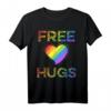 Free Hugs LGBT T-Shirt - Regenbogen Herz Support-Shirt für Lesben, Schwule, Bisexuelle und Transgender - Perfekt als Geschenk zum Geburtstag, Weihnachten oder Pride