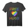 Free Hugs LGBT T-Shirt - Regenbogen Herz Support-Shirt für Lesben, Schwule, Bisexuelle und Transgender - Perfekt als Geschenk zum Geburtstag, Weihnachten oder Pride