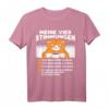 Lustiges Katzen Kaffee Urlaub Müde T-Shirt – Humorvolles Design für Katzen- und Kaffeefans, ideal für Alltag und Geschenke