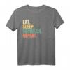 Eat Sleep Schnitzel Repeat T-Shirt - Vintage Retro Motiv für Schnitzel- und Food-Liebhaber