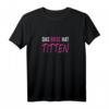 Das Böse Hat Titten - Lustiges Junggesellenparty T-Shirt für Männer, perfekte Überraschung für Freunde & Kollegen