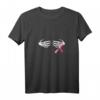Damen Brustkrebs-Bewusstsein Schädel Brüste Hand V-Ausschnitt T-Shirt – Unterstützung für Brustkrebspatientinnen, Überlebende & Aufklärungskampagnen