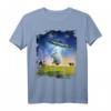 Capybara UFO Entführung Lustiges T-Shirt – Humorvolles Tier- und Sci-Fi Design, klassisch geschnitten, doppelt genähter Saum