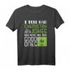 Lustiges Chemie T-Shirt mit Periodensystem - Perfektes Geschenk für Chemiker, Nerds und Wissenschaftler zu Weihnachten & Geburtstag