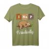 I Nap Periodically Faultier T-Shirt – Sarkastisches Chemie-Design, Humorvolles Geschenk für jeden Anlass