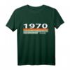 Vintage Retro Stripes 1970 Geburtstagsjahr T-Shirt – Klassisches Design mit Hund und chinesischem Tierzeichen für Herren und Damen