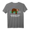Faultier Energie Schlafen Akku T-Shirt – Lustiges Tiermotiv für Faultierliebhaber, Faulpelze & Entspannungsfans als Geschenk zu Weihnachten & Geburtstag