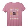 Dutch Oven Cast Iron Pro Grillen & BBQ T-Shirt - Retro Design für Outdoor & Camping Fans, Gusseisen-Liebhaber & Grill-Enthusiasten