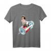 Rockabilly Pin-Up Krankenschwester Reitet Eine Spritze T-Shirt – Cooles Geschenk für Pflegekräfte, Rockfans & Festival-Style