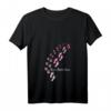 Damen Hundemotiv T-Shirt mit Hundespruch Never Walk Alone - Trendiges V-Ausschnitt Shirt für echte Dog Moms