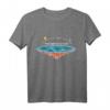 The Earth is Flat Illuminati T-Shirt – Verschwörungstheorie Geschenk für Flat-Earth Anhänger & Wissenschaftsliebhaber