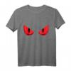 Fröhliches Halloween T-Shirt mit gruseligen roten Augen – Beängstigendes Design für Horror-Fans