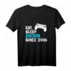 15. Geburtstag Geschenk für Gamer - Lustiges 'Eat Sleep Zocken' T-Shirt mit Controller für Jungen, Mädchen, Männer und Frauen