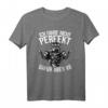 V8 Power Muscle Car T-Shirt für Autoliebhaber, Hubraum Fans & Tuning Enthusiasten - Lustiges KFZ-Motiv für Motorsport und Garage