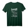 Lustiges Auto Motiv T-Shirt mit 'Die Garage ruft' - Perfektes Geschenk für Auto- und Tuning-Fans, Mechaniker & Autoschrauber