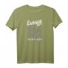 Lustiges Auto Motiv T-Shirt mit 'Die Garage ruft' - Perfektes Geschenk für Auto- und Tuning-Fans, Mechaniker & Autoschrauber