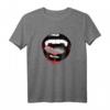 Sexy Vampire Lips Blood and Fangs Gothic Halloween T-Shirt – Perfekt für Horror, Halloween-Partys & Vampir-Fans