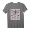 Skelett Fee Libelle Grunge Fairycore Ästhetik Gothic T-Shirt für Damen und Herren – Dunkle Mode mit Skelett und Libellen-Motiv