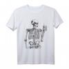Gothic Skeleton Drinking Coffee T-Shirt – Halloween Kostüm, Día de los Muertos & Schwarzes Skull-Shirt für Männer und Frauen