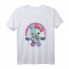 Pastell Gothic Shirt mit Voodoo-Puppen-Design – Kawaii Menhera T-Shirt für Halloween, Gothic-Liebhaber & Pastell Goth Fans