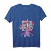 Pastel Goth Rib Cage Bat T-Shirt mit V-Ausschnitt – Creepy Bat Motiv für Wicca, Witchcraft & Pagan Culture