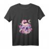 Damen Pastell Goth Creepy Skull Serpent Snake T-Shirt mit V-Ausschnitt – Kawaii Emo Nu Goth Mode für Fans von Okkultismus, Satanismus & Gothic