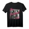 Breakfast Club Pink Text Group Photograph T-Shirt - Offiziell lizenziertes Film- und Gruppenshirt für Fans