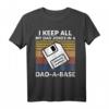 I Keep All My Dad Jokes In A Dad A Base Dad Jokes Vintage T-Shirt – Lustiges Geschenk für Vatertag, Geburtstag & Weihnachten für Papa, Großvater & Humorvolle Väter