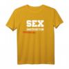 Sex Instructor First Lesson Free T-Shirt – Lustiges Geschenk für Junggesellenabschiede, Partys & Freunde