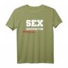 Sex Instructor First Lesson Free T-Shirt – Lustiges Geschenk für Junggesellenabschiede, Partys & Freunde