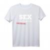 Sex Instructor First Lesson Free T-Shirt – Lustiges Geschenk für Junggesellenabschiede, Partys & Freunde