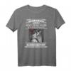 Man nennt mich einen glücklichen Mann weil ich eine verdammt sexy Frau habe - Humorvolles Liebes-T-Shirt für Hochzeit, Valentinstag & besondere Anlässe