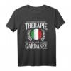 Keine Therapie Gardasee Italien Urlaub T-Shirt – Lustiges Geschenk für Gardasee-Liebhaber, Segler und Reisende am Meer