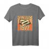 43. Geburtstagsgeschenk Klassische Kassette Jahrgang 1977 T-Shirt – Vintage Design für Retro-Feiern & Geburtstagsgeschenke