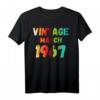 Jahrgang März 1967 T-Shirt - Klassisch geschnitten, doppelt genähter Saum, Perfektes Geburtstagsgeschenk