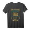 Lustiges Vintage T-Shirt zum 29. Geburtstag Jahrgang 1992 August - Legendär seit 1992, Perfektes Geschenk für Sie & Ihn