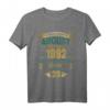 Lustiges Vintage T-Shirt zum 29. Geburtstag Jahrgang 1992 August - Legendär seit 1992, Perfektes Geschenk für Sie & Ihn